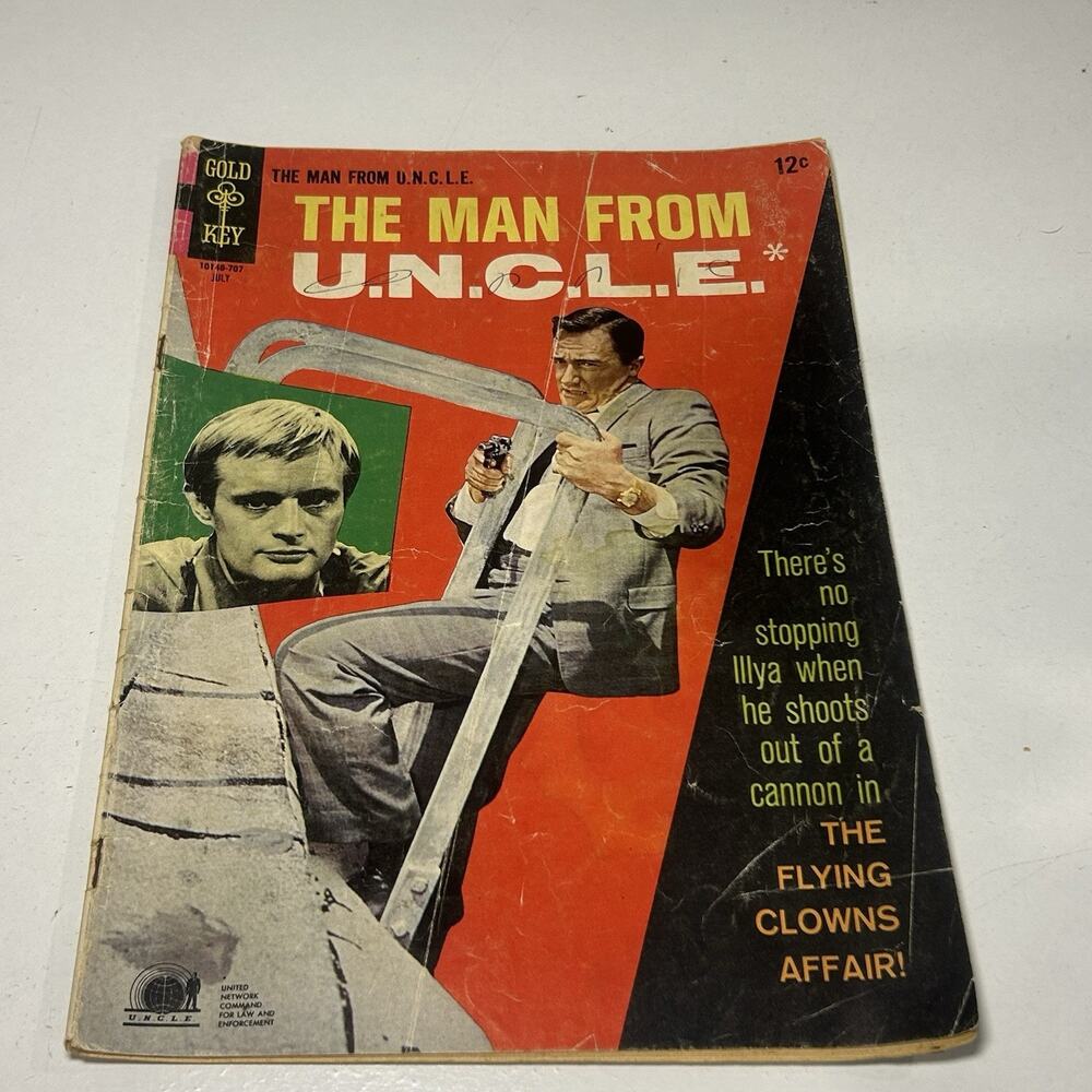 MAN FROM U.N.C.L.E. #13‎ CAST PHOTO COVER JET DREAM GOLD KEY SILVER-AGE 1967